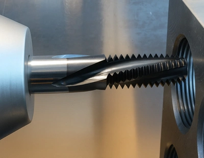 Зірвана різьба: як її відновити?